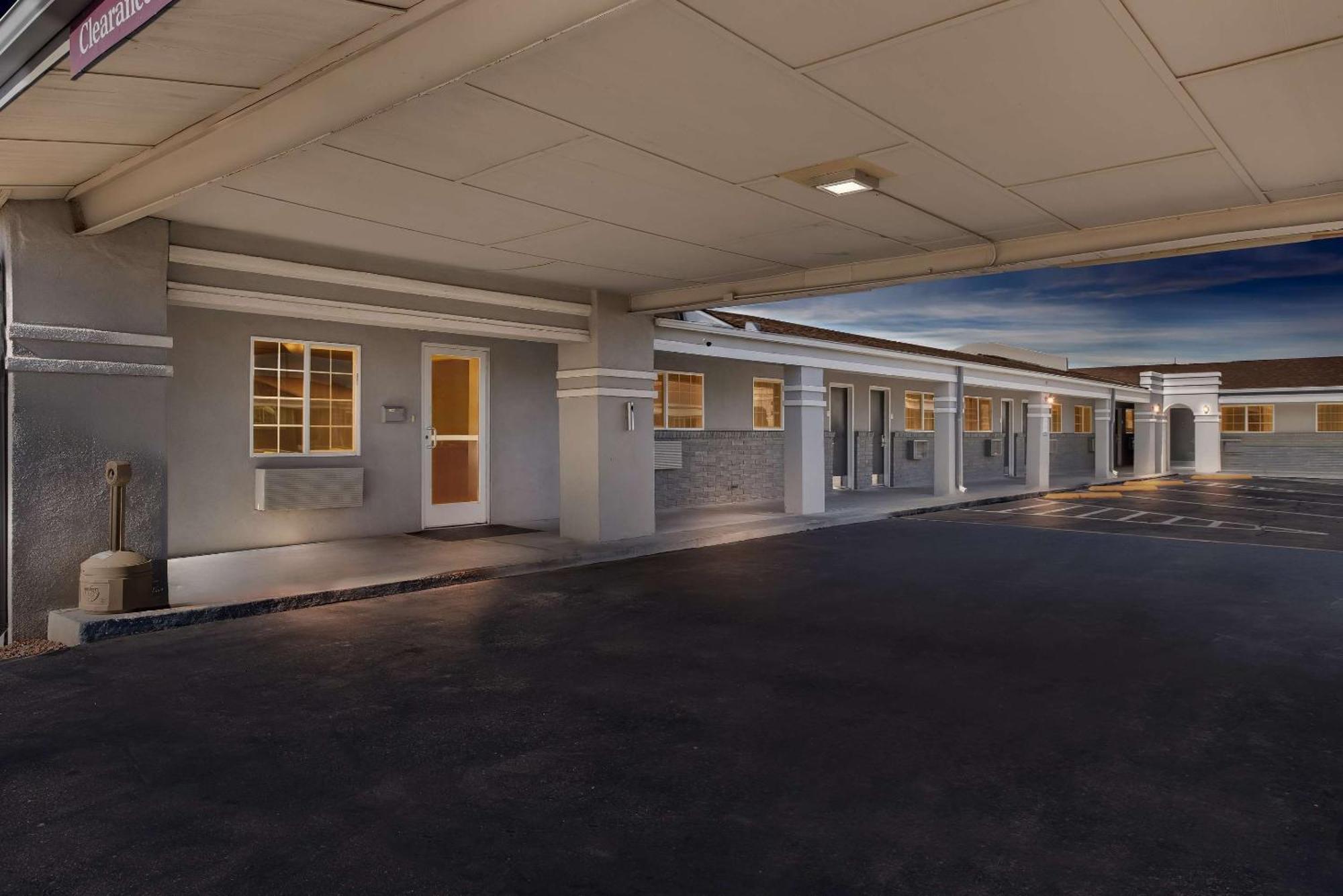 Econo Lodge Inn & Suites Santa Rosa Eksteriør bilde